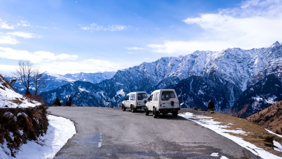 Safety Tips for Driving from Delhi to Manali