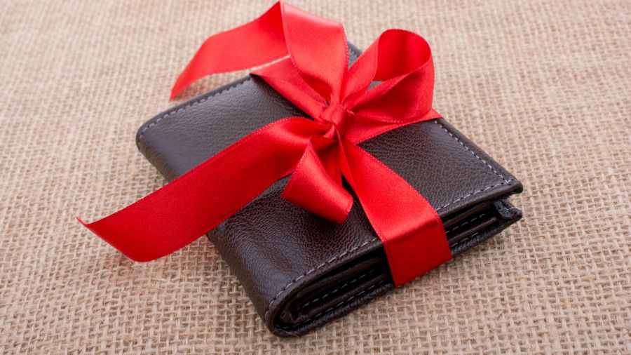 Customized Wallets for Diwali Gifts