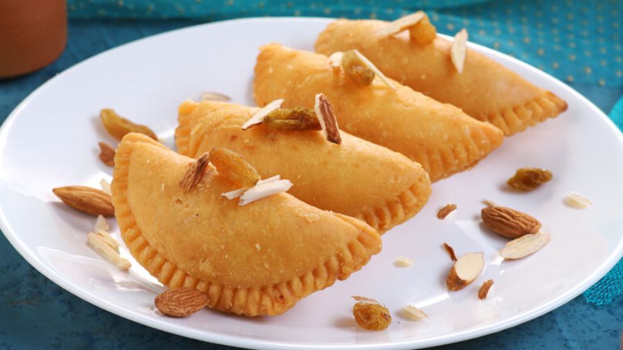 Gujiya